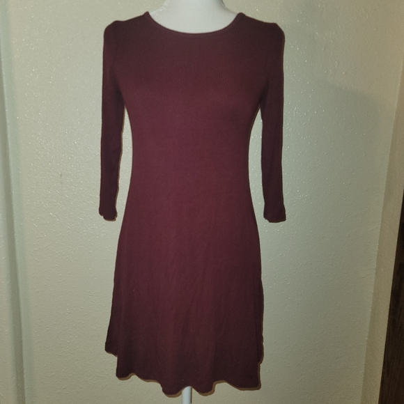 Maroon Dress - Picture 3 of 3